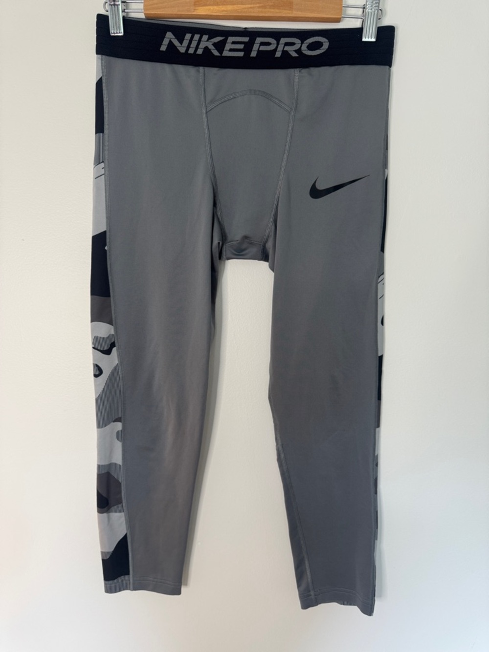 Nike dri-fit Grey fitness tights with Grey Camo Side Panels